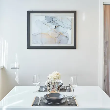 Apartment Easylife - Moderno E Climatizzato In Cadorna Fn *